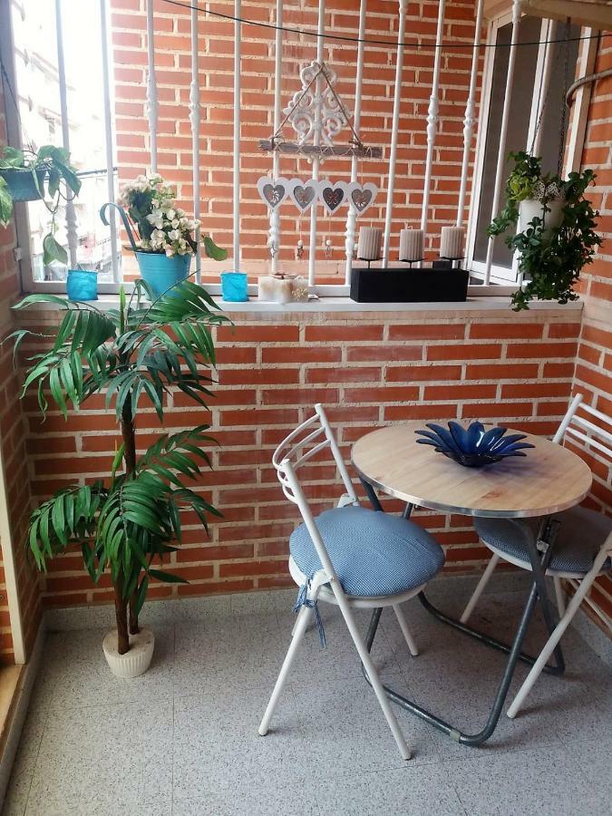 Amazing Sunny Flat With Balcony Pool Two Mins From The Beach Torrevieja Exterior foto