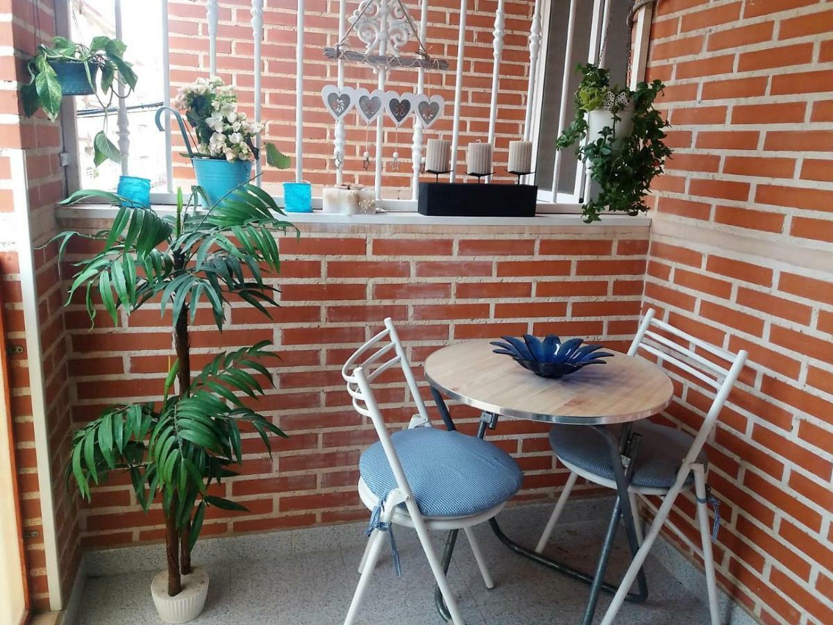 Amazing Sunny Flat With Balcony Pool Two Mins From The Beach Torrevieja Exterior foto